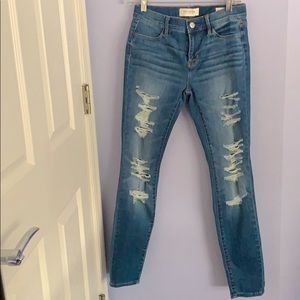 Blue distressed skinny Jegging